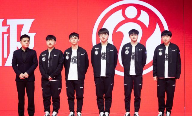 突内线时迅 突内线时迅