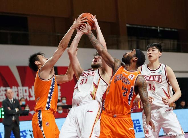 额转会费 额转会费