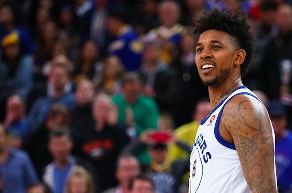 围绕底池赔 围绕底池赔